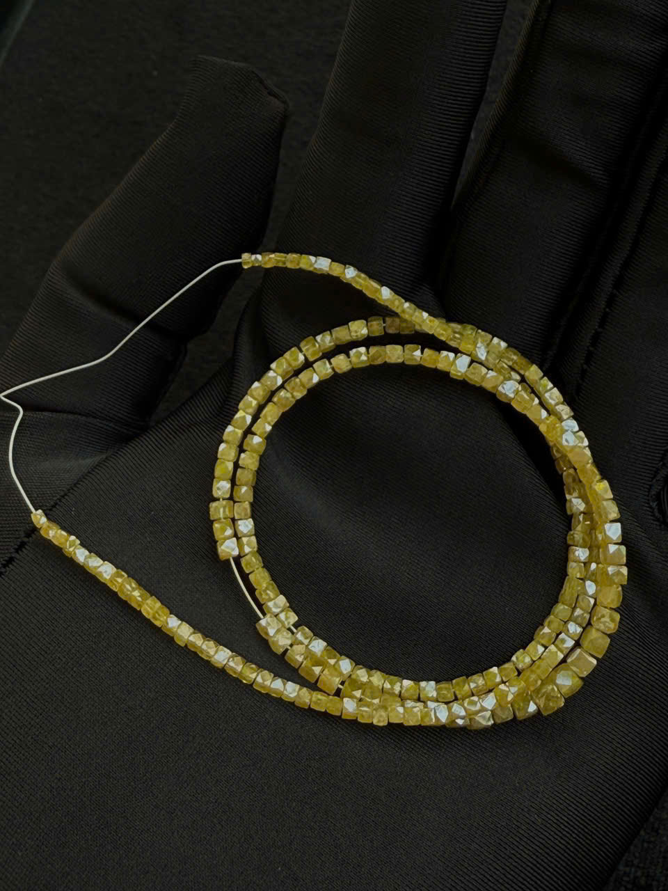 Chuỗi kim cương vuông vàng thiên nhiên #5