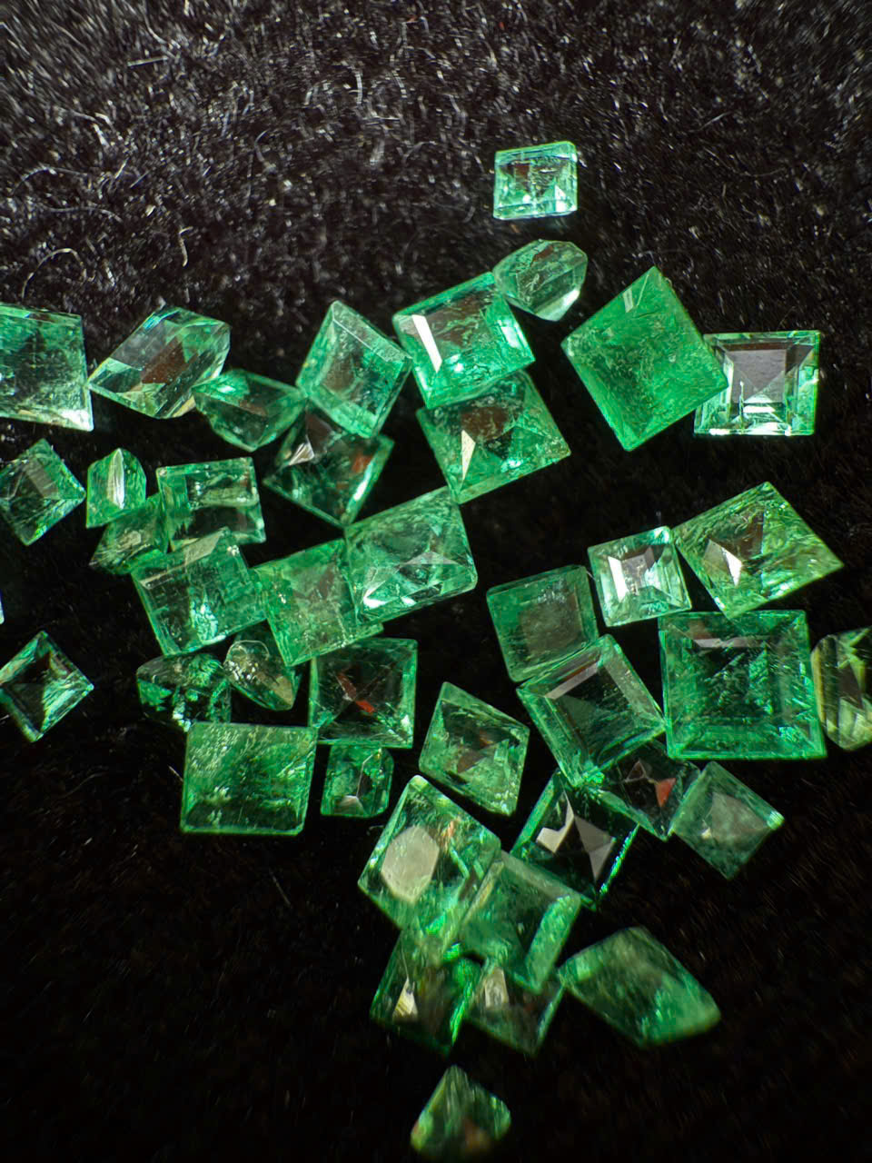 Lục bảo Columbia thiên nhiên  Size: 1.1- 3.2mm #4