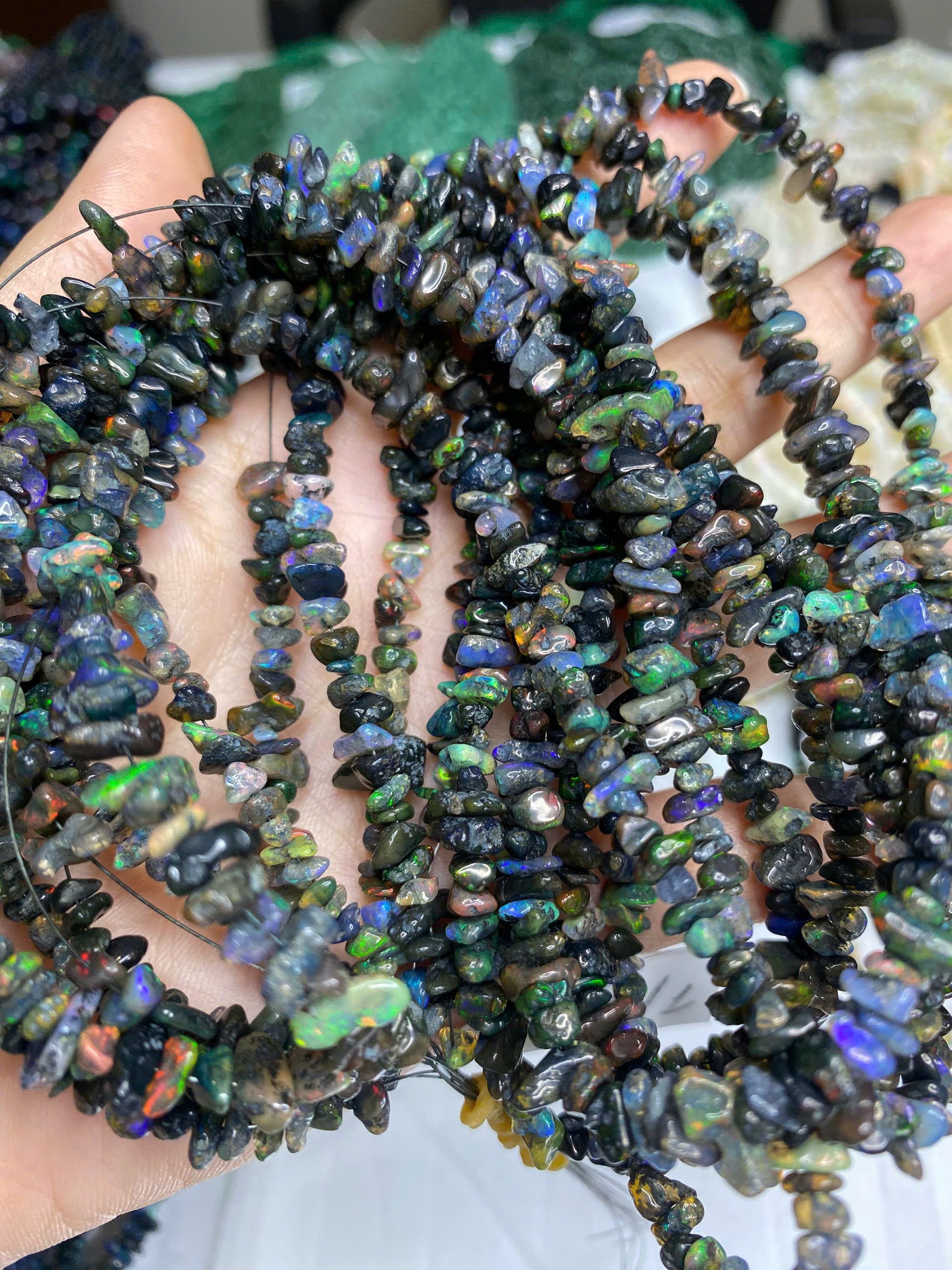 Opal thô dẹt nhiều màu 4x6ly #6