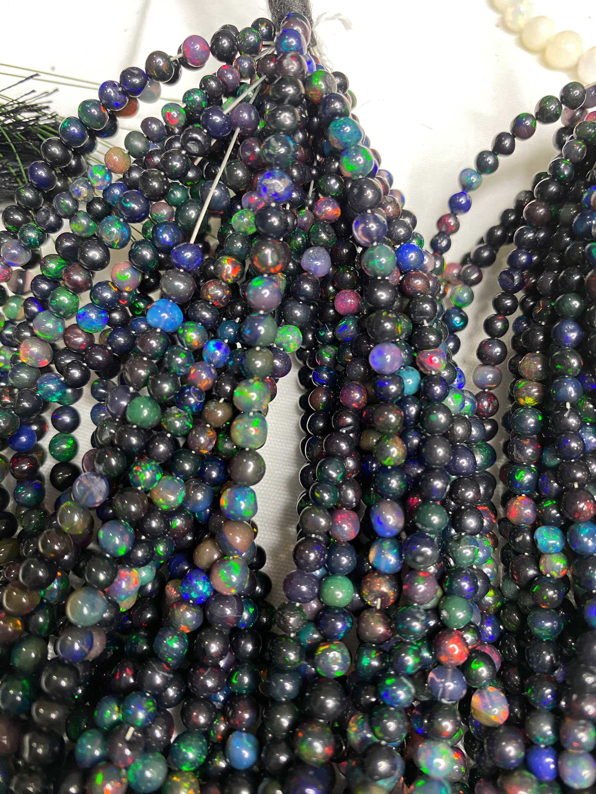 Opal tròn đen lửa đẹp 3,5 - 7,5ly #1