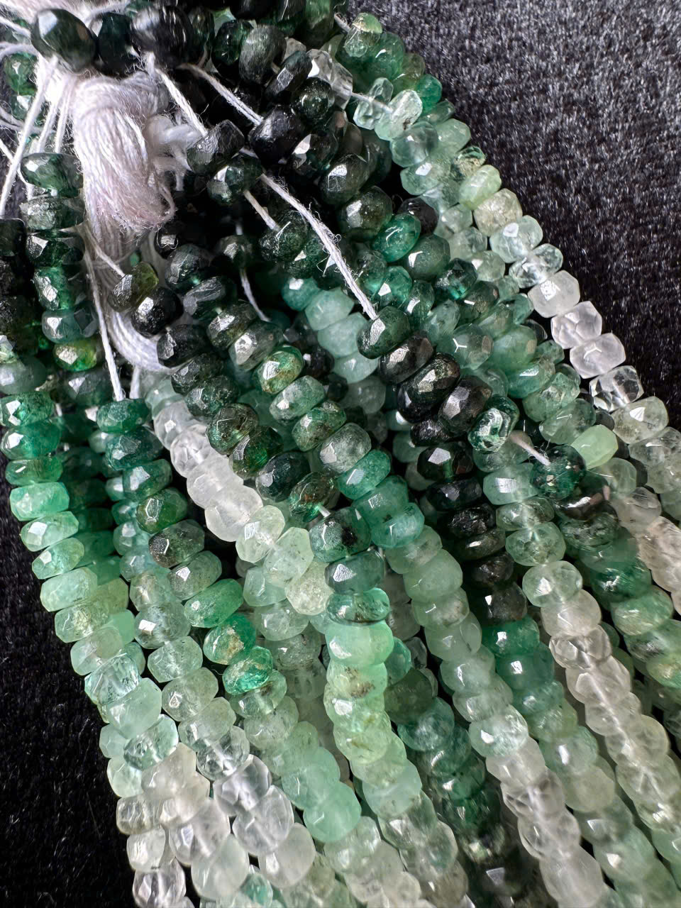 Dây chuỗi Ngọc lục bảo ombre thiên nhiên #4