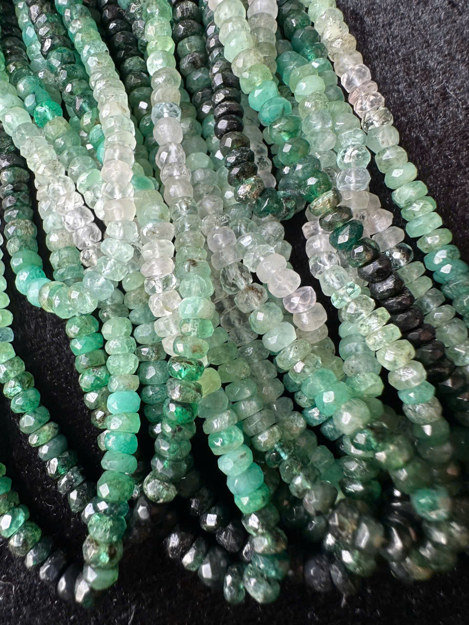 Dây chuỗi Ngọc lục bảo ombre thiên nhiên #3